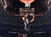 开云体育中国官网-猛龙制霸勇士，霍勒迪个人能力完全展现