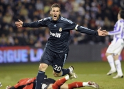 开云体育下载-跨界隐喻，当上海队的终结艺术遇上恩比德式的英超接管