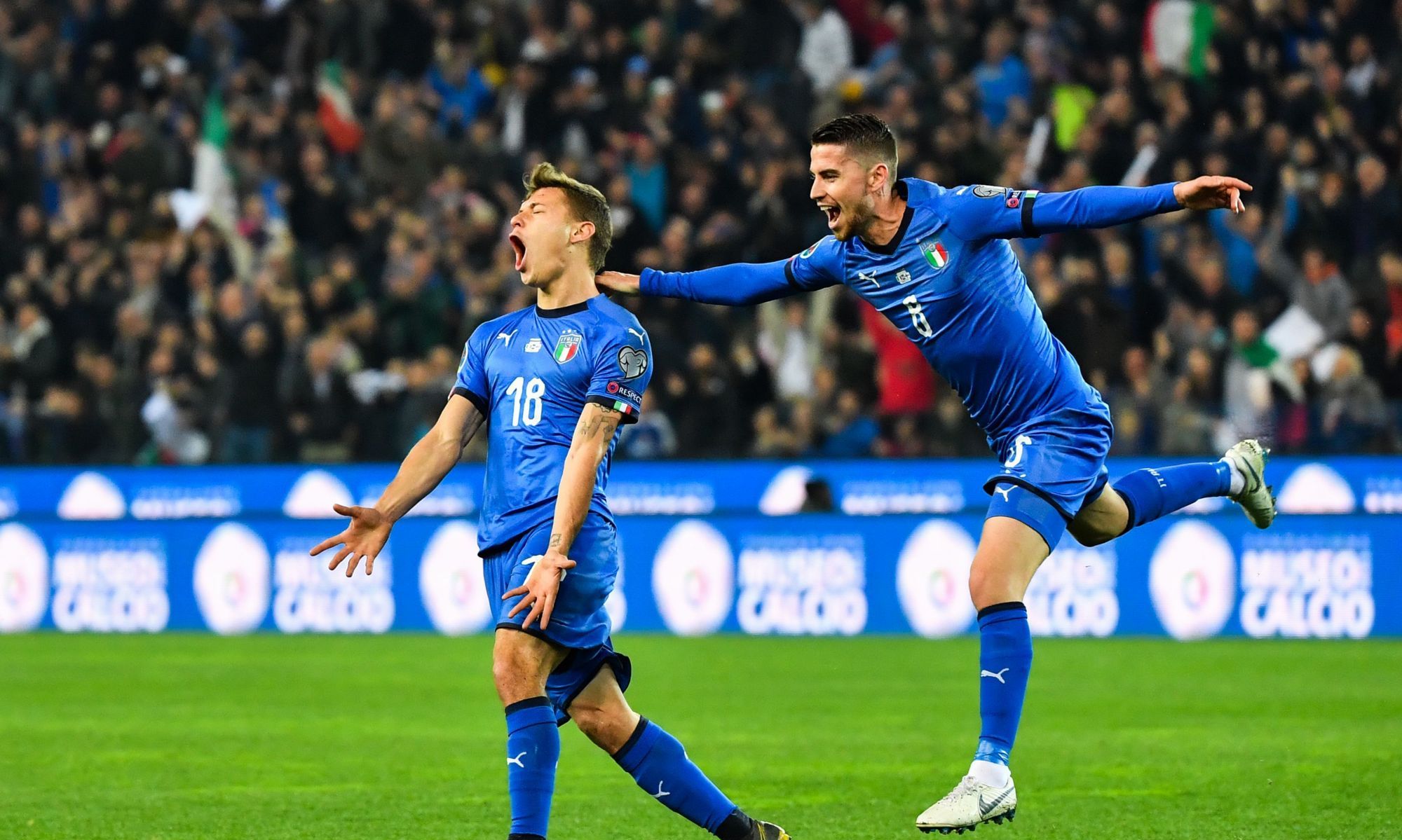 包含意大利男篮小组赛平局，晋级杯赛的词条