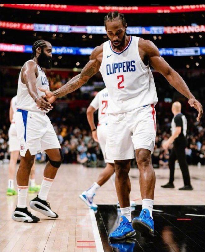 NBA赛季收官战火重燃,球队备战季后赛 NBA赛季收官战火重燃,球队备战季后赛