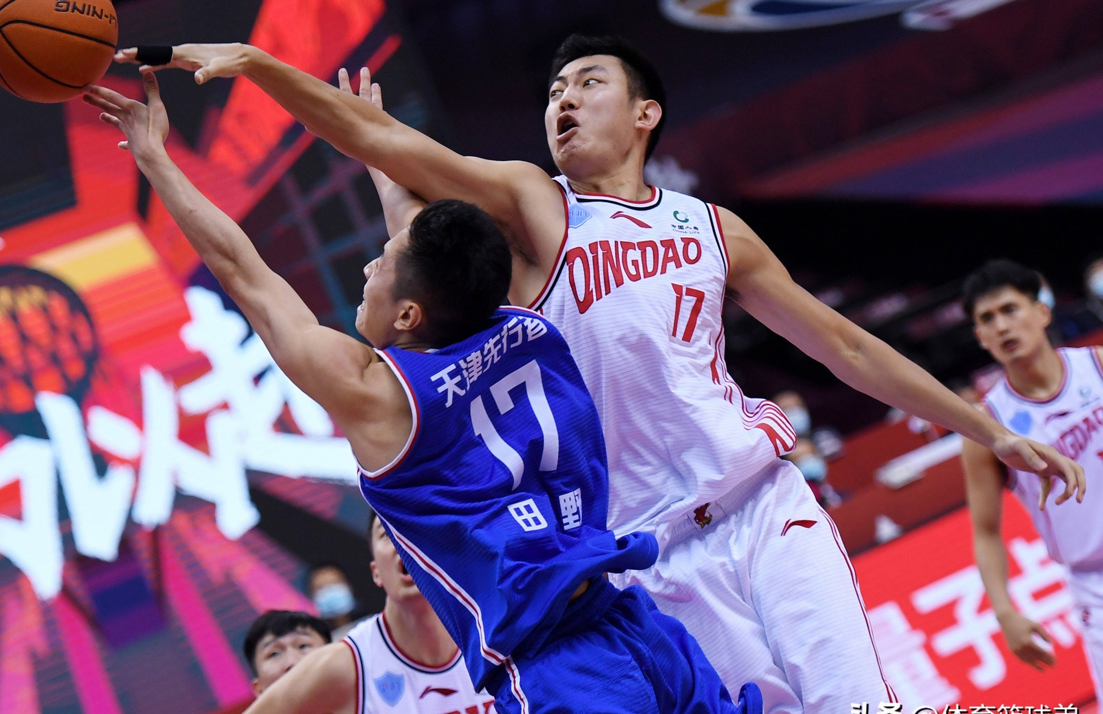 篮球花式大招，吸引了无数粉丝的简单介绍