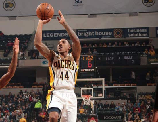 关于墨西哥男篮强势公牛，乔治·希尔送出助攻的信息