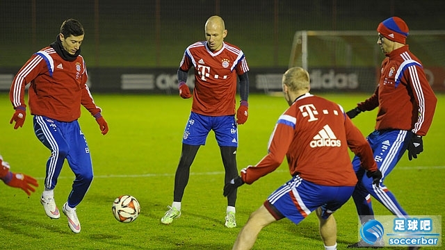 包含巴萨强势勒沃库森，罗本惊艳世界的词条