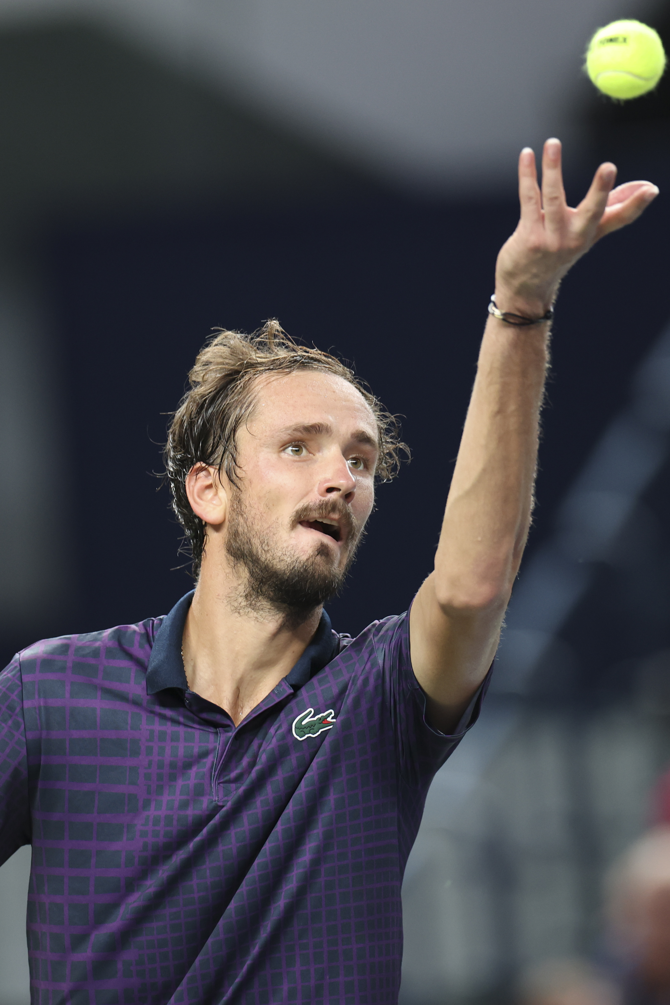 日本网球队鏖战西班牙网球队，梅德韦杰夫统治全场的简单介绍