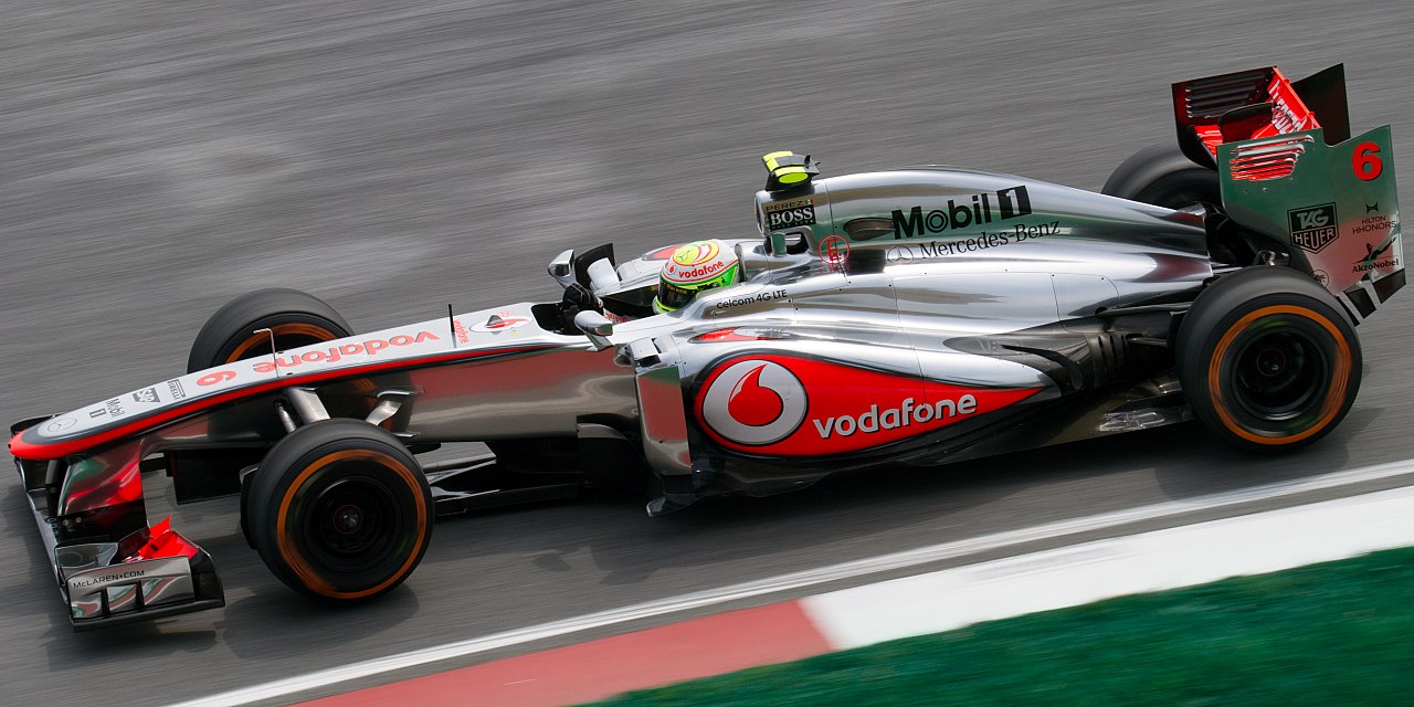 梅赛德斯轻取红牛车队，佩雷兹关键制胜的简单介绍